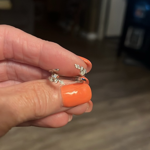 14 k white gold 1 carat oval diamond and Ring enhancer in Beautiful Moissanite! - Picture 13 of 13